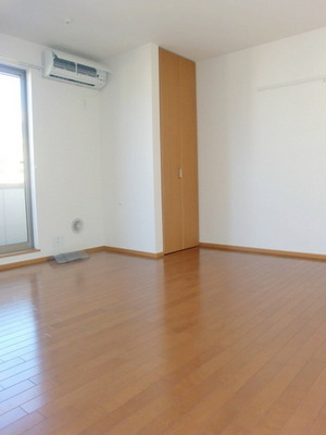 Other room space. Bright Western-style flooring