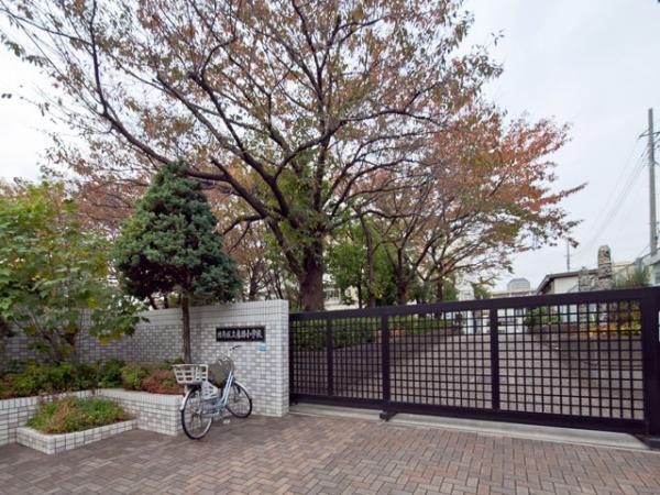 Primary school. 420m to Nerima Kasuga Elementary School 2011 / 11 / 18 shooting
