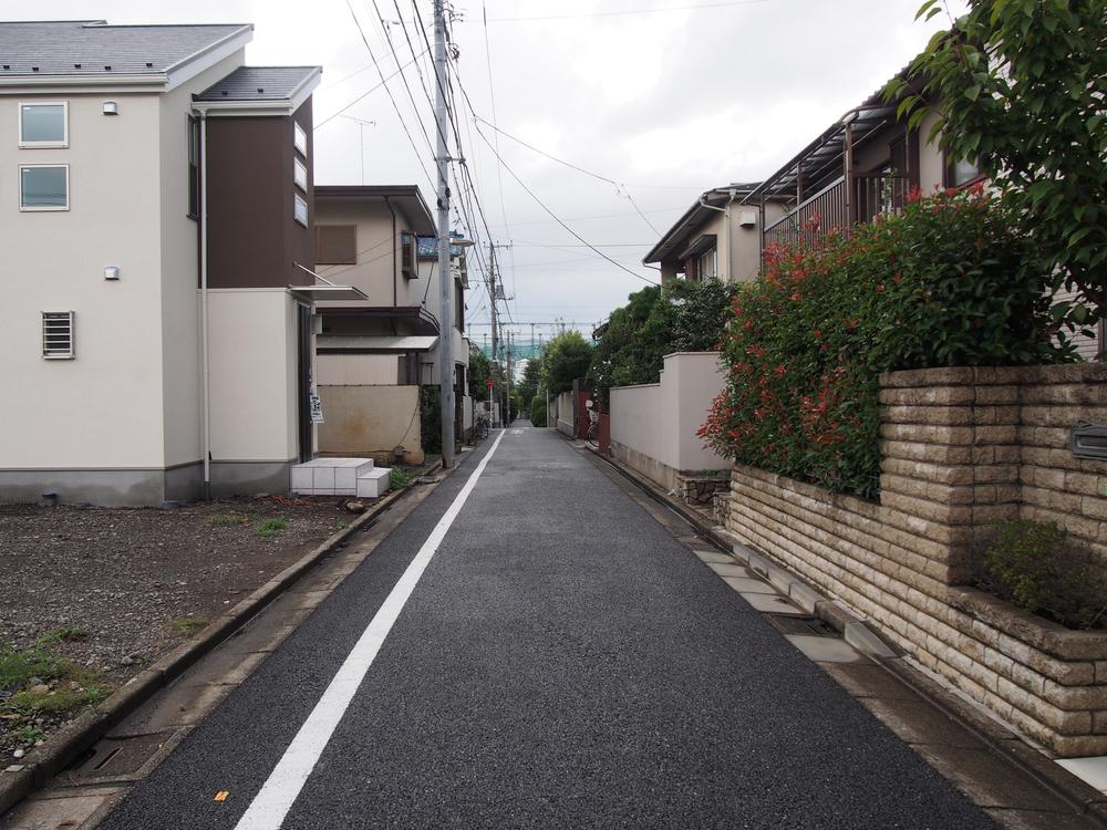 Local photos, including front road. Local (September 2013) Shooting