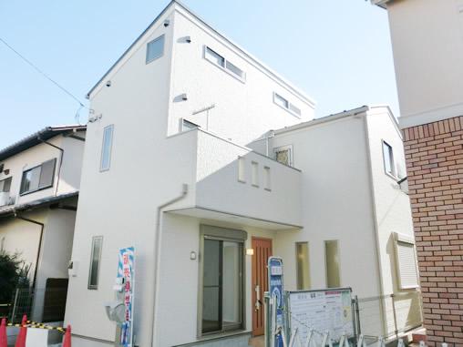 Local appearance photo. Local (December 13, 2013) is a building of the shooting simple appearance.