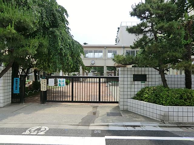 Primary school. 197m to Nerima Toyotama Higashi elementary school (elementary school)