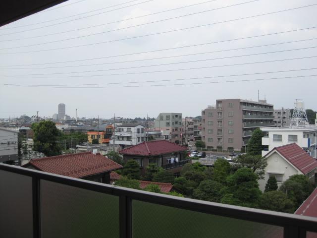 View photos from the dwelling unit. View from the site (July 2013) Shooting