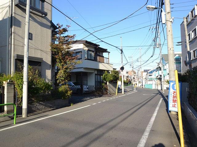 Local photos, including front road. 2-chome, contact road situation Nerima Ōizumigakuenchō