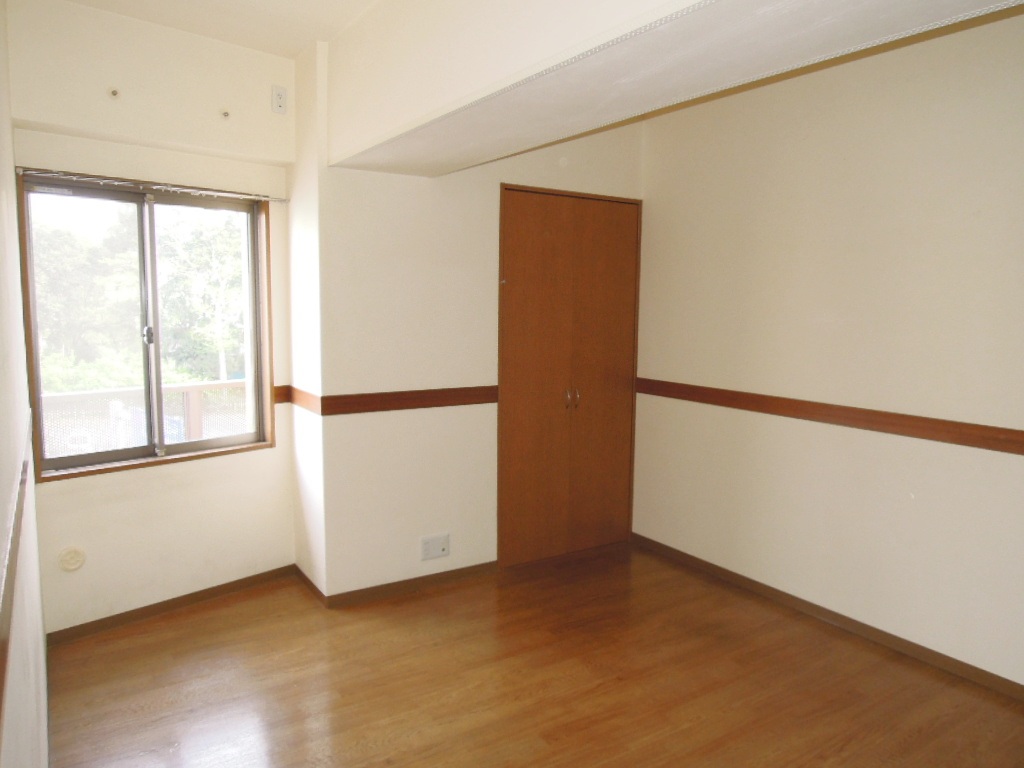 Other room space. (Other floor plan reference photograph)