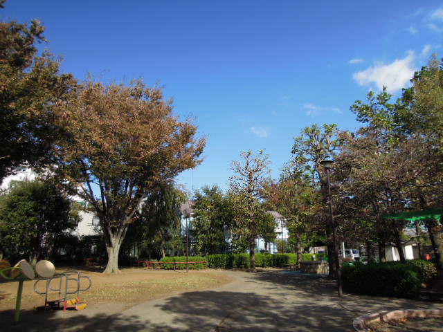 park. 262m to Kasuga Park (park)