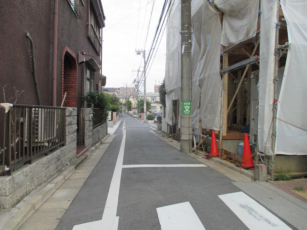 Local photos, including front road. Local (September 2013) Shooting