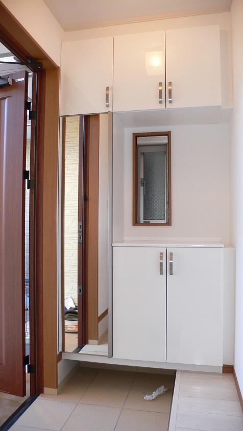 Entrance. Local (10 May 2013) Shooting