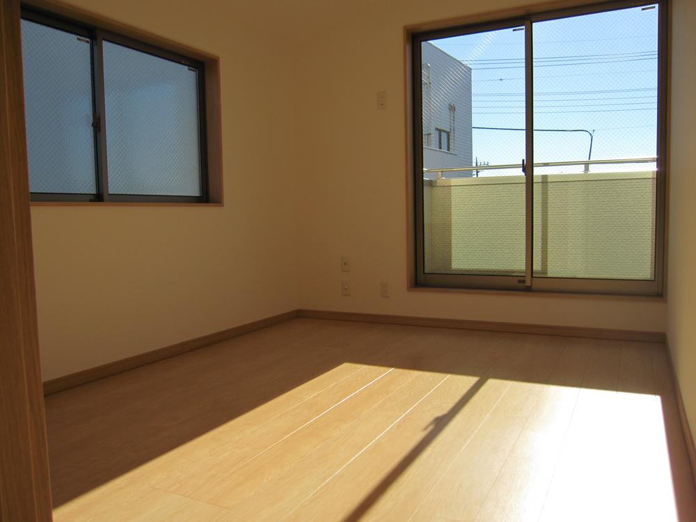 Non-living room. Indoor (12 May 2013) Shooting