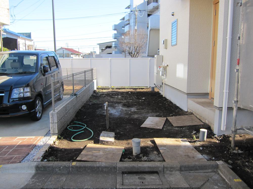 Parking lot. Local (12 May 2013) Shooting