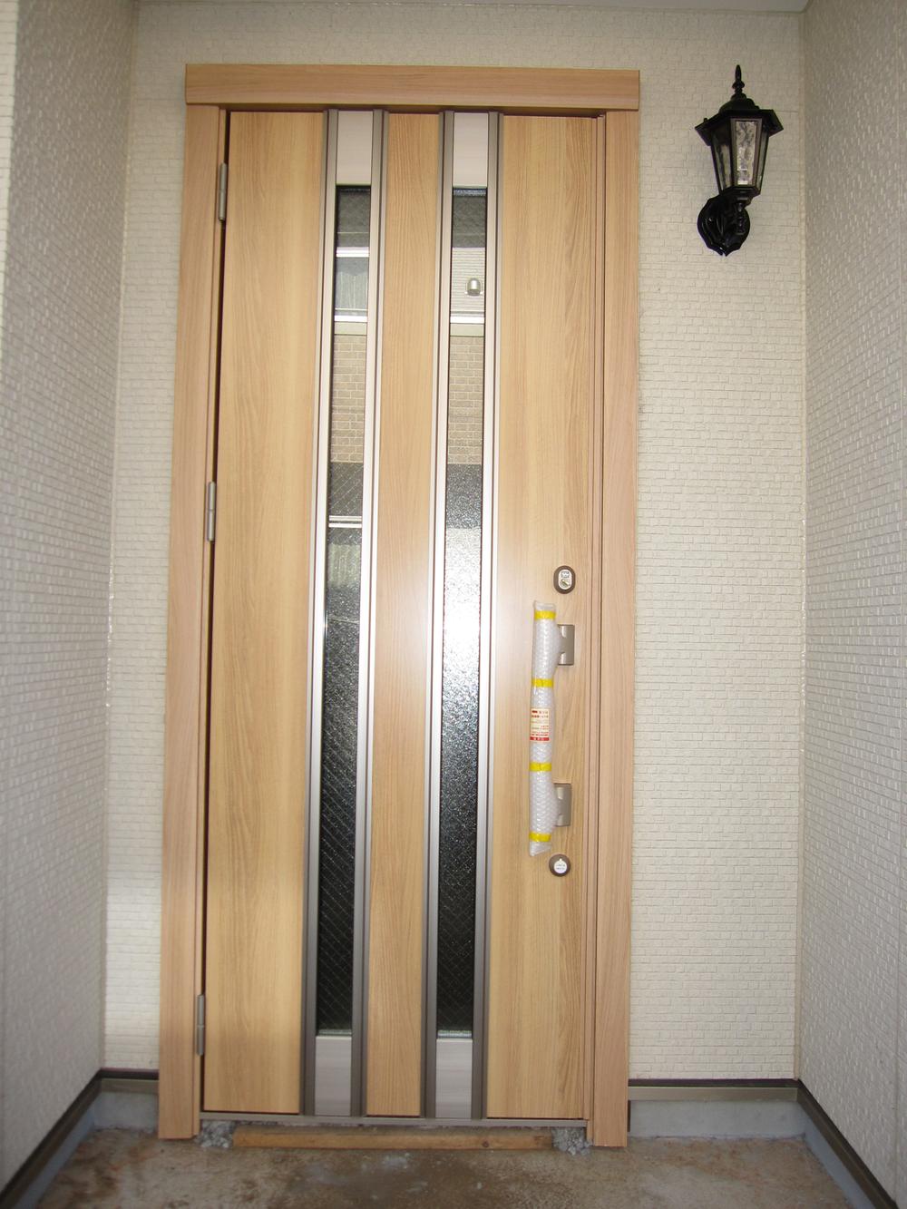 Entrance. Local (12 May 2013) Shooting