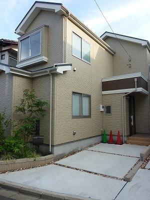 Local appearance photo. Local (10 May 2013) Shooting