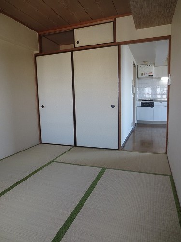 Other room space. With upper closet ・ Receipt