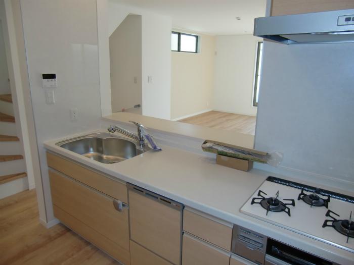 Kitchen. With dishwasher