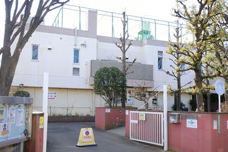 kindergarten ・ Nursery. Shimoshakujii 573m to the third nursery school