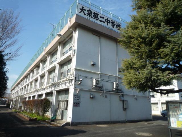 Junior high school. 942m to Nerima Oizumi second junior high school