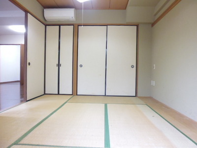 Living and room. Japanese-style room 6 quires