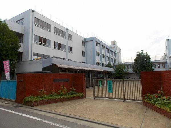 Junior high school. 500m to junior high school junior high school Miharadai