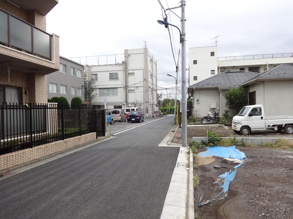 Local photos, including front road. Local (10 May 2013) Shooting