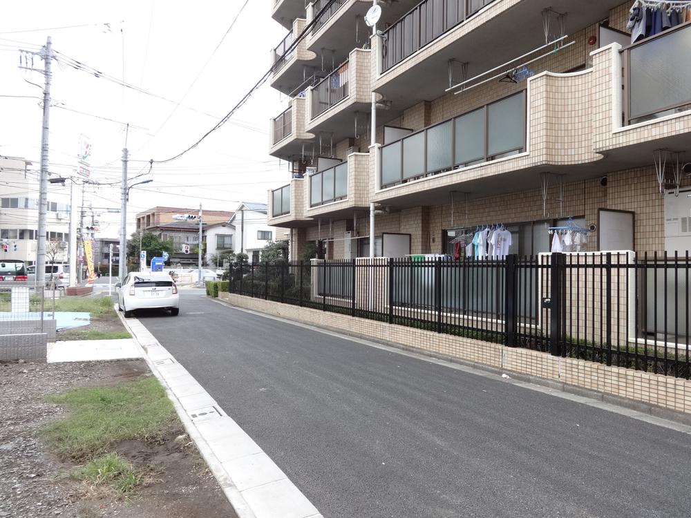 Local photos, including front road. Local (10 May 2013) Shooting