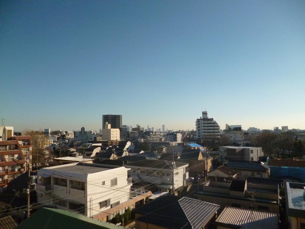 View photos from the dwelling unit. View from the site (December 2013) Shooting