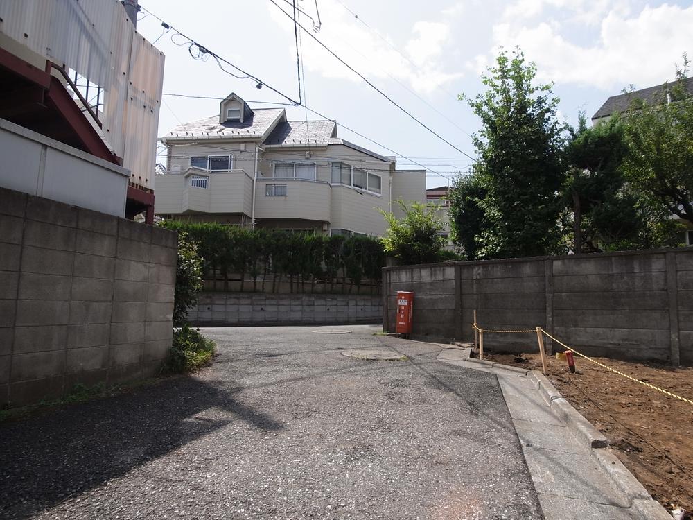 Local photos, including front road. Local (September 2013) Shooting