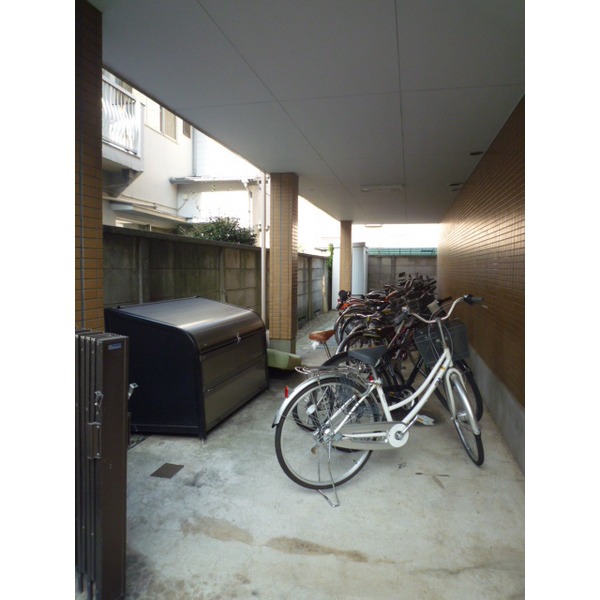 Other common areas. Bicycle-parking space, Garbage Storage