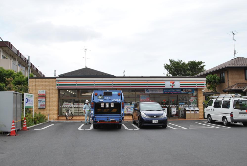 Convenience store. Seven-Eleven to 850m Seven-Eleven