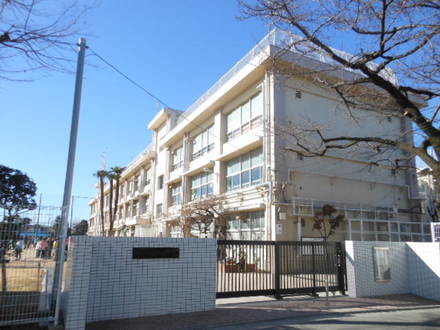 Primary school. 438m to Nerima Tatsuseki the town elementary school (elementary school)