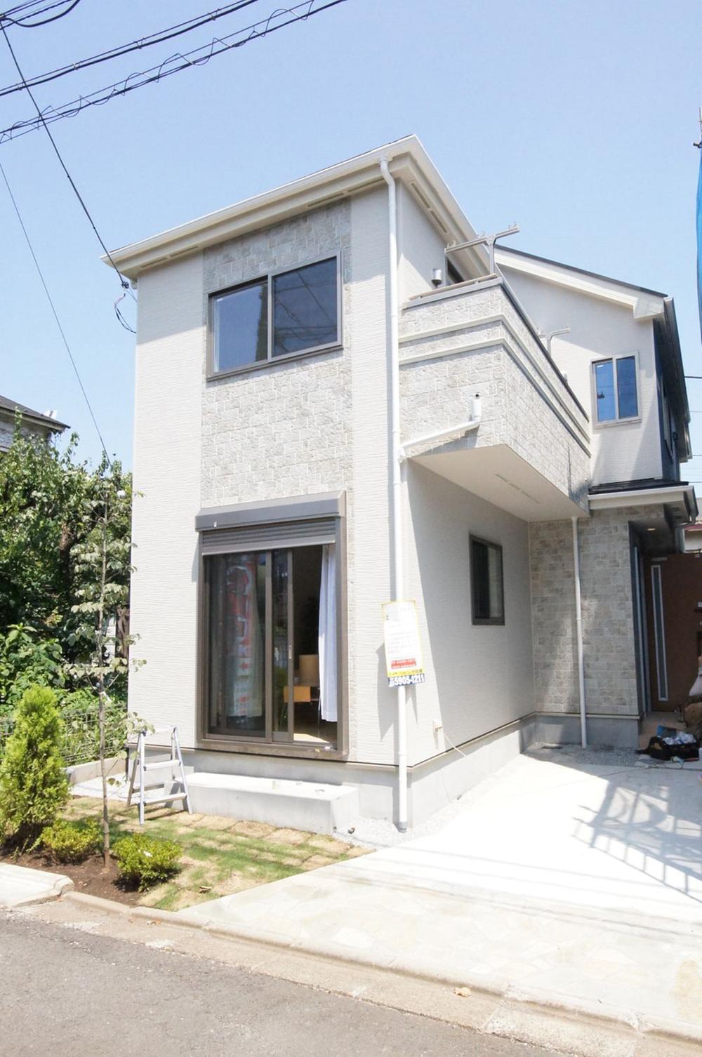 Same specifications photos (appearance). Newly built single-family Nerima Sekimachikita 4-chome. All eight buildings site. This photo will be in construction cases. It will be shaping land, including all sections corner lot. Seibu Shinjuku Line "Musashi institutions" station 12 minutes' walk, "Higashifushimi" is a good location of the station walk 9 minutes. By all means please see once. 