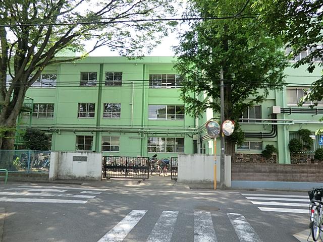 Primary school. Ward Asahigaoka until elementary school 170m