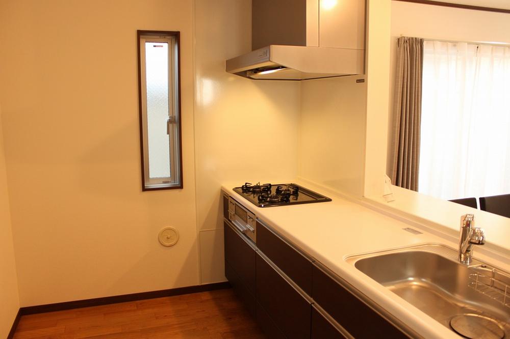 Kitchen. Indoor (11 May 2013) Shooting