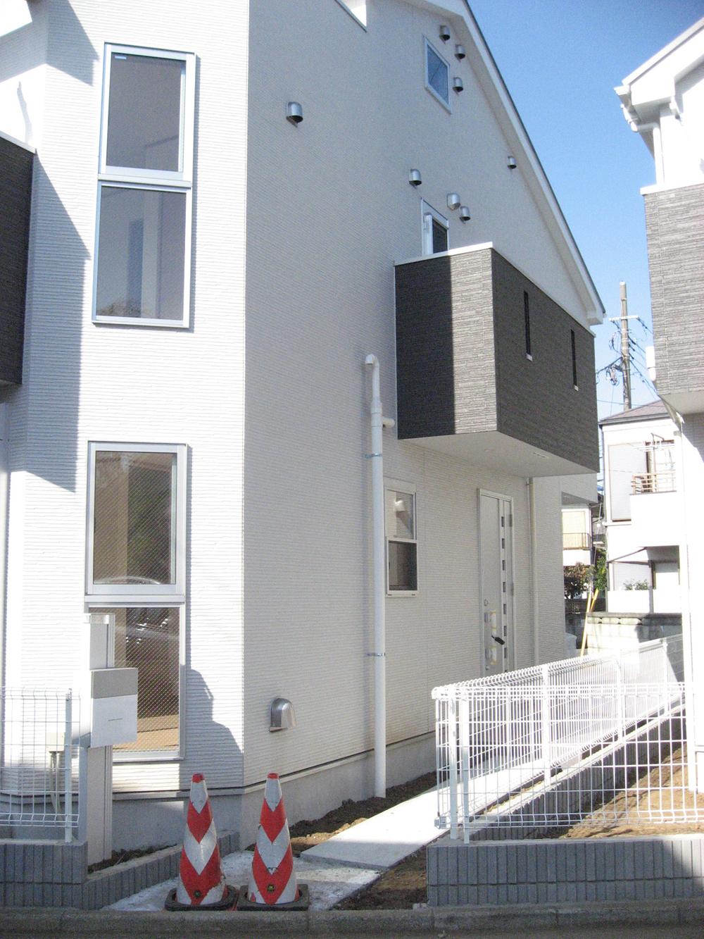 Entrance. A Building entrance Local (11 May 2013) Shooting