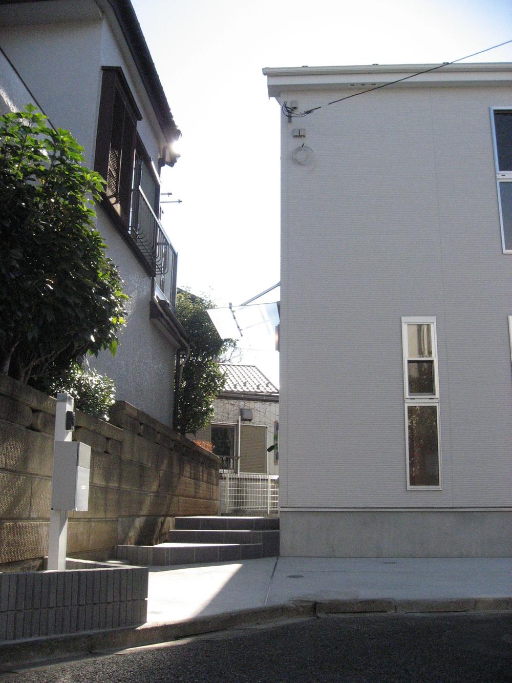 Entrance. B Building approach