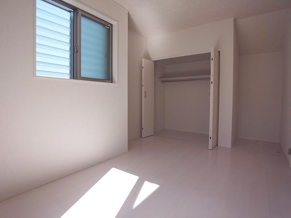 Same specifications photos (Other introspection). Western-style construction cases