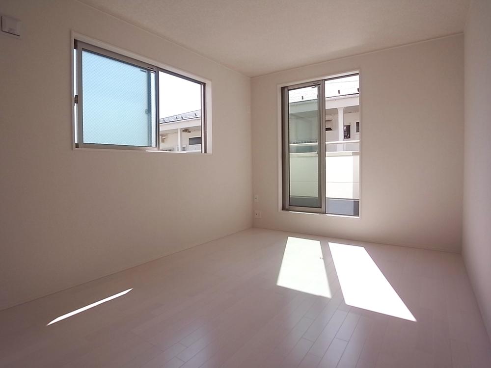 Same specifications photos (Other introspection). Western-style construction cases