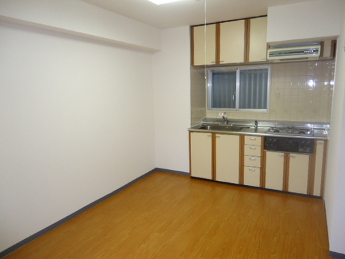 Living and room. Dining kitchen (about 6.0 tatami mats)