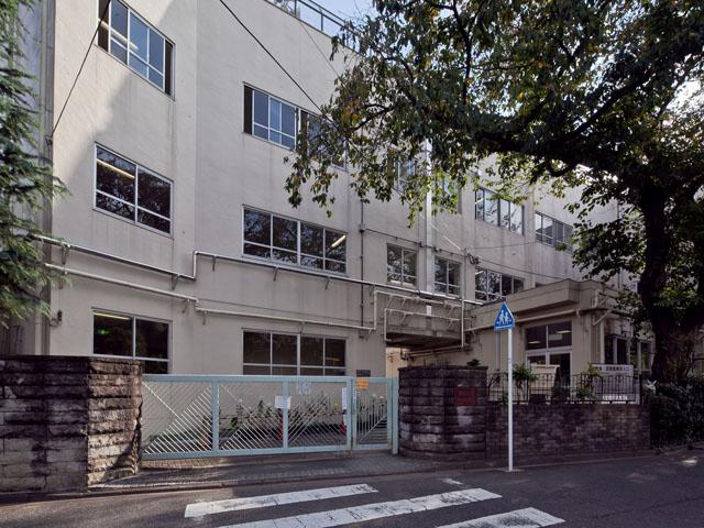 Primary school. 760m to Nerima Kotake Elementary School