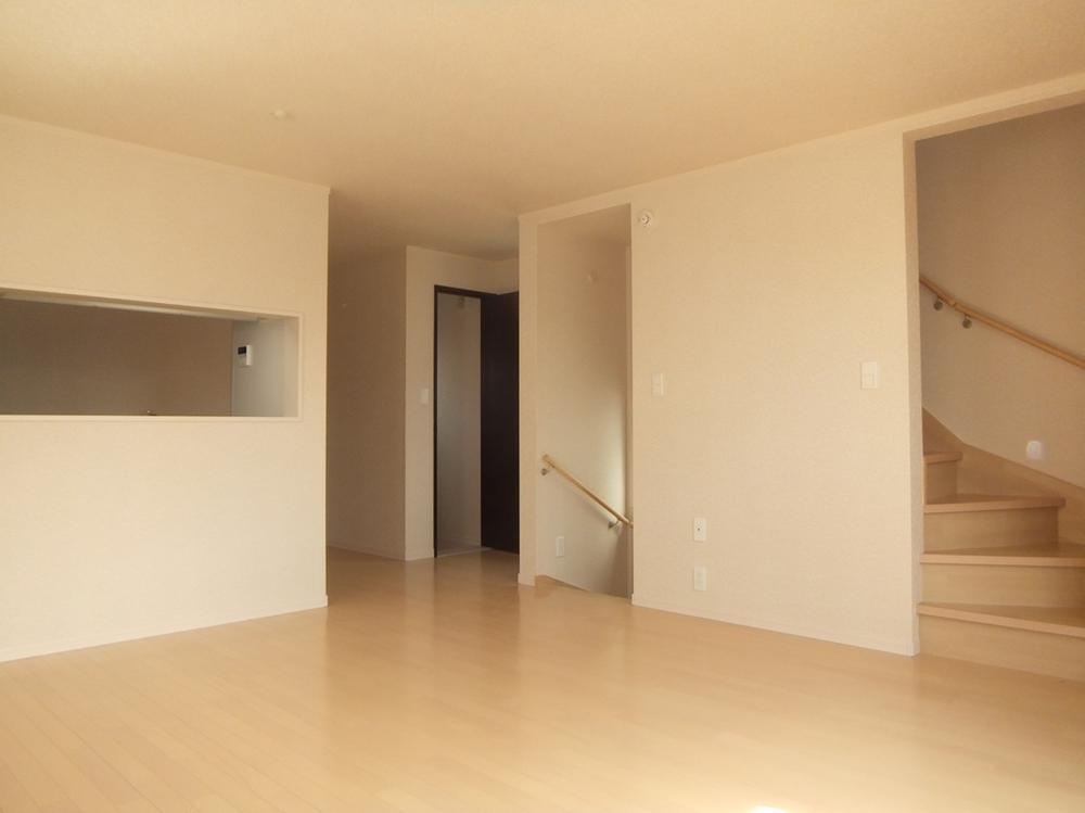 Same specifications photos (living). Example of construction