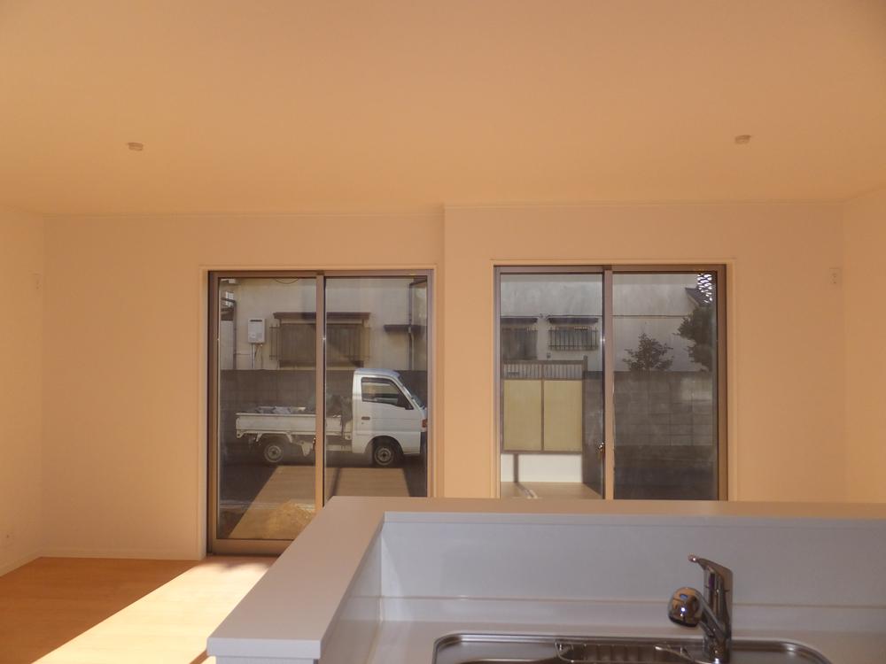 Living. Local (12 May 2013) Shooting