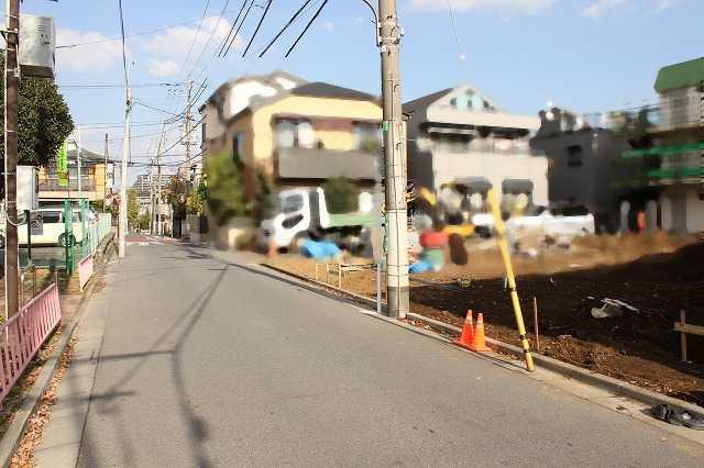 Local photos, including front road. Local (11 May 2013) Shooting