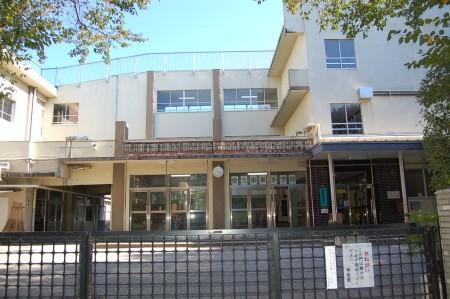 Primary school. Oizumihigashi until elementary school 1211m