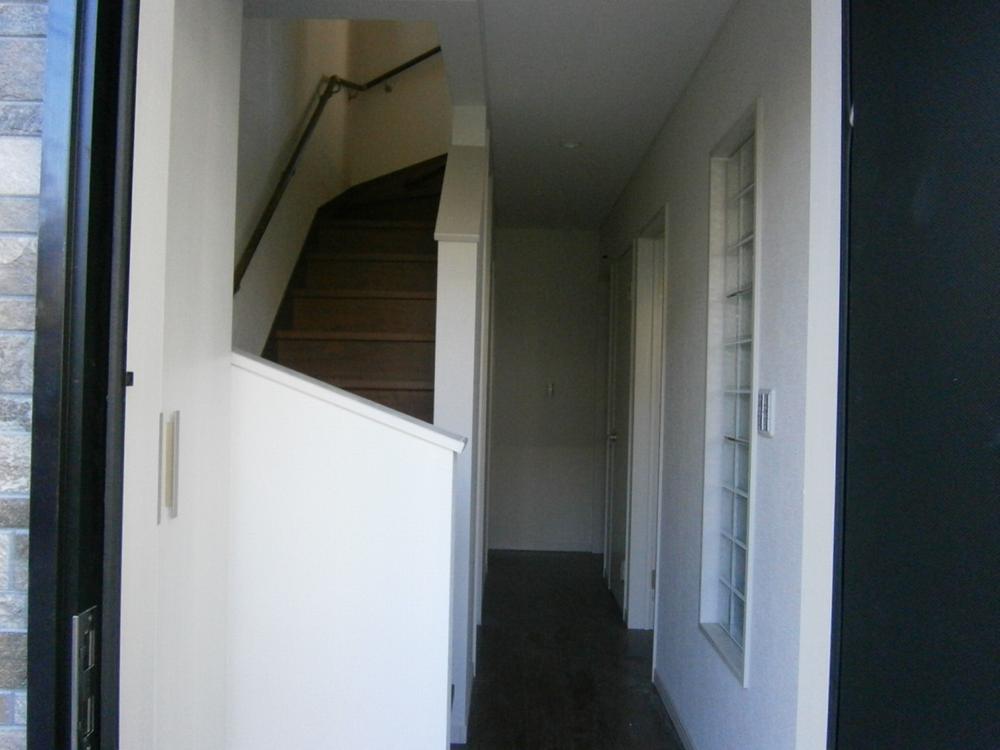 Entrance. Local (12 May 2013) Shooting