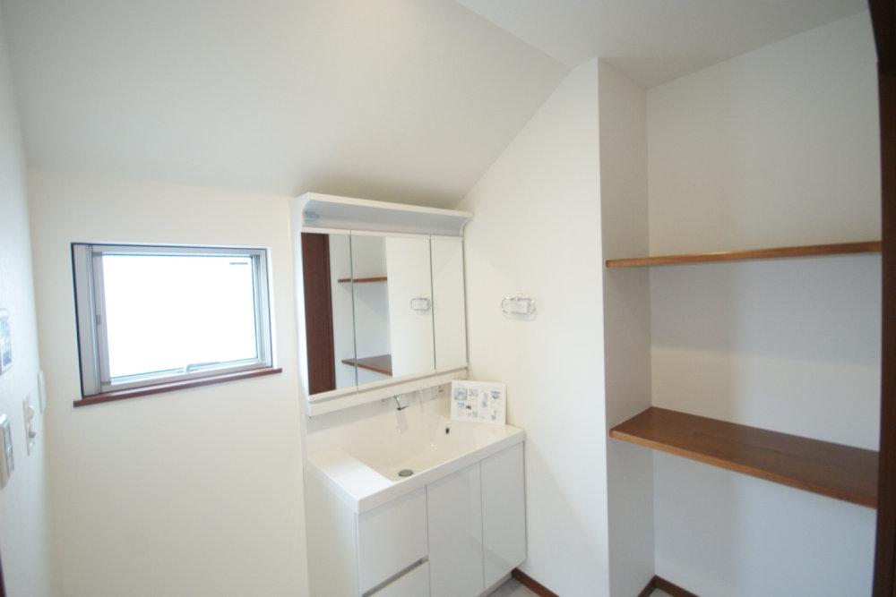 Same specifications photos (Other introspection). There is also adhered to the wash basin you use every day.