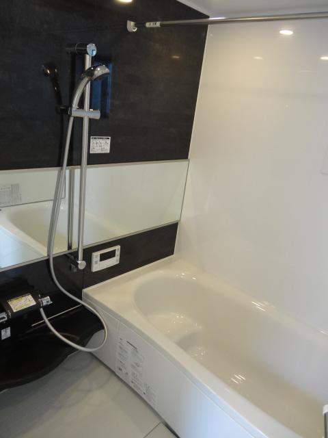 Bathroom. C Building bathroom