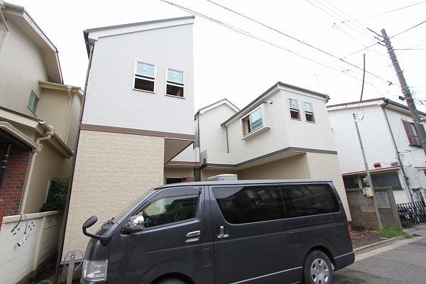 Local photos, including front road. Local (August 23, 2013) Shooting