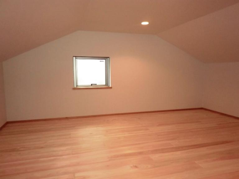 Other introspection. Grenier to go up the stairs of about 7.5 quires