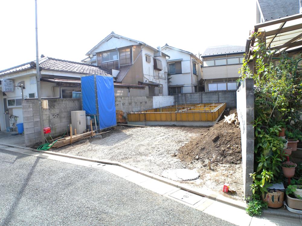 Local appearance photo. Local (10 May 2013) Shooting