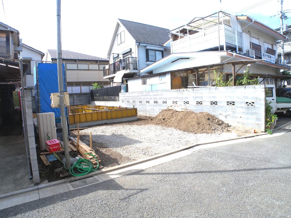 Local appearance photo. Local (10 May 2013) Shooting