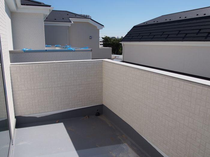 Balcony. Local (September 2013) Shooting