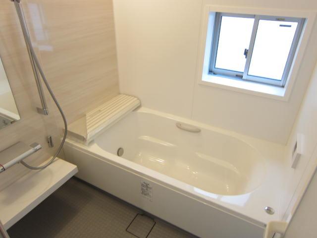 Bathroom. Indoor (11 May 2013) Shooting